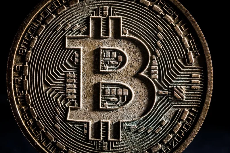 Bitcoin Takes a Nosedive: The ETF Mess and Why Everyone's Panicking